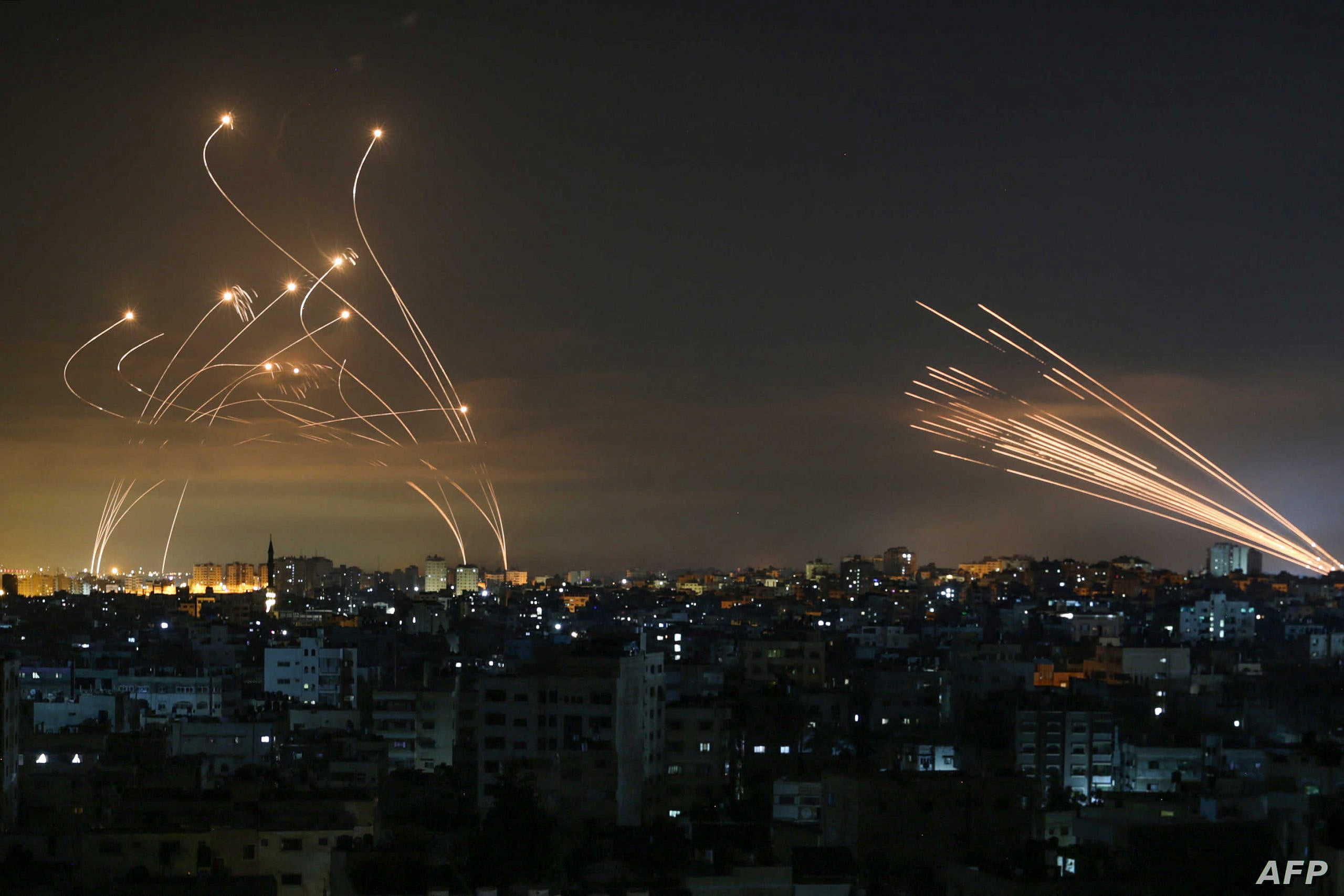 Iron-Dome-intercepting-Hamas-missiles